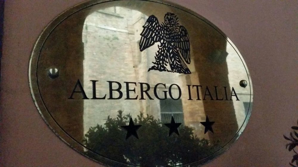 אורבינו Albergo Italia מראה חיצוני תמונה