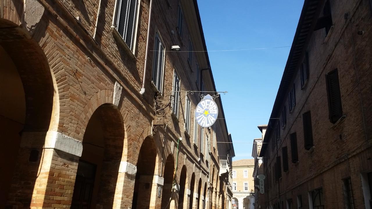 אורבינו Albergo Italia מראה חיצוני תמונה